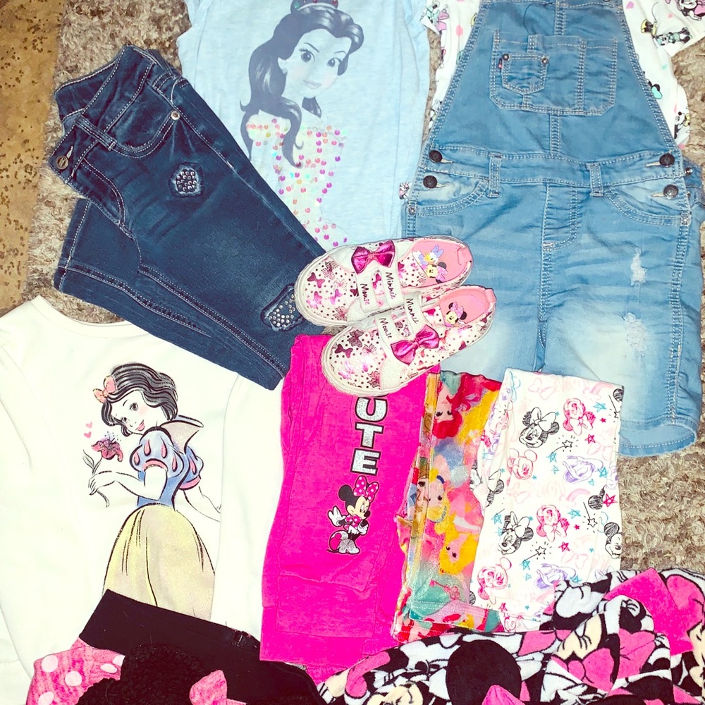 🎀Disney Girls Clothes Bundle size 5-6🎀